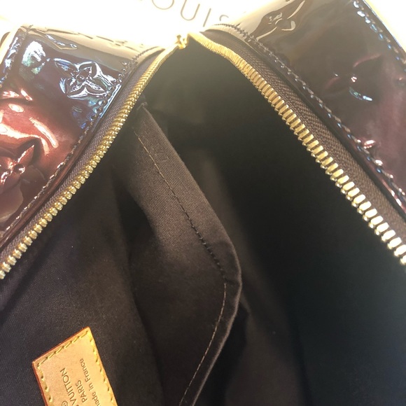 Louis Vuitton Burgundy Summit Handbag - Picture 8 of 9